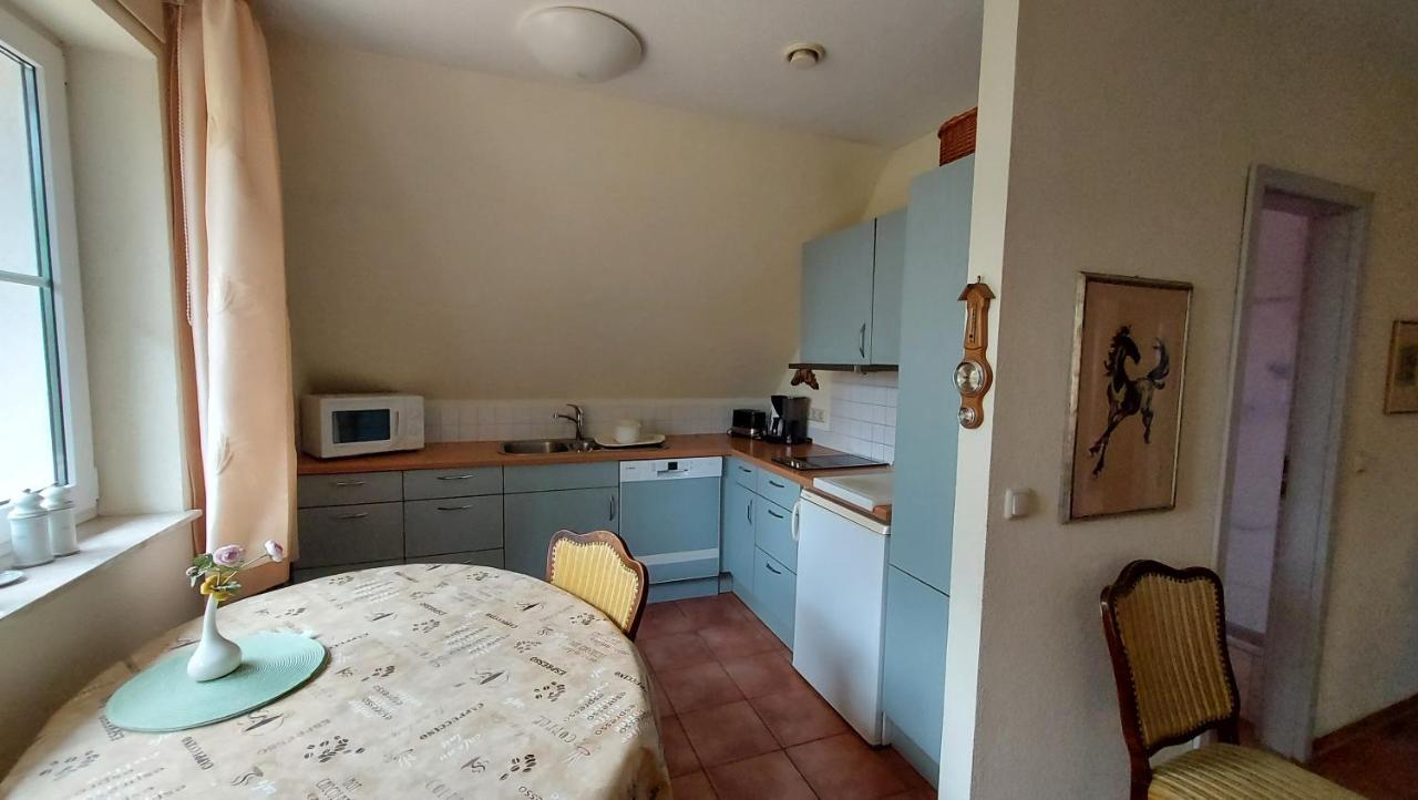 Ferienwohnung Im Uhlenhuus Wiek auf Rügen Esterno foto