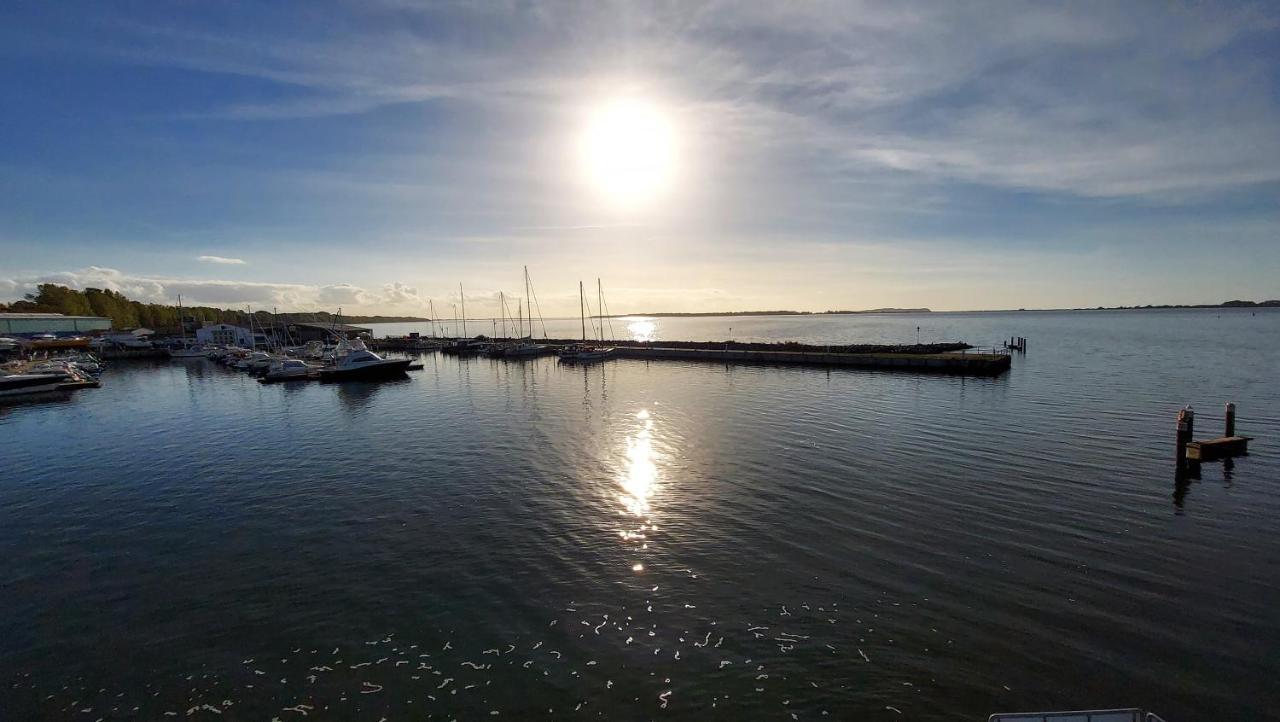 Ferienwohnung Im Uhlenhuus Wiek auf Rügen Esterno foto