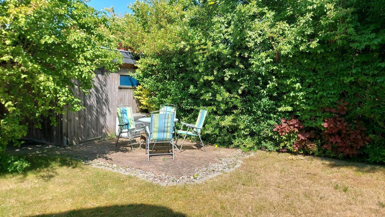 Ferienwohnung Im Uhlenhuus Wiek auf Rügen Esterno foto