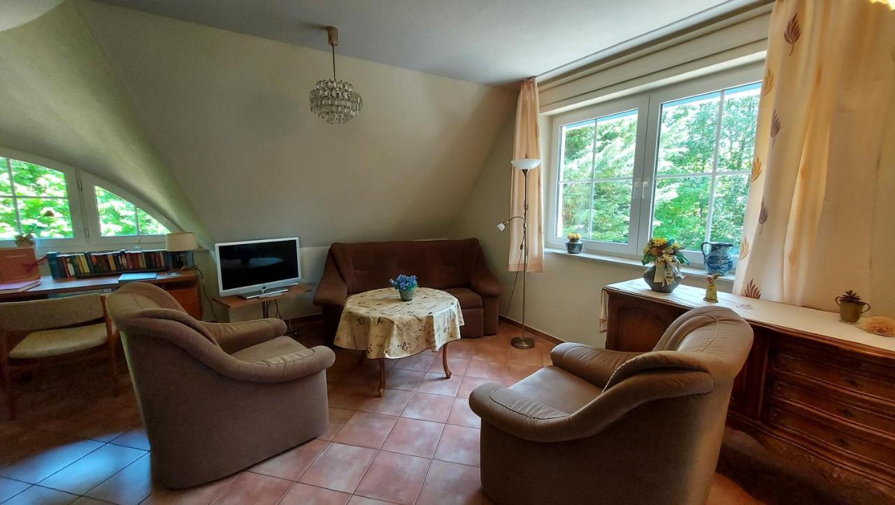 Ferienwohnung Im Uhlenhuus Wiek auf Rügen Esterno foto